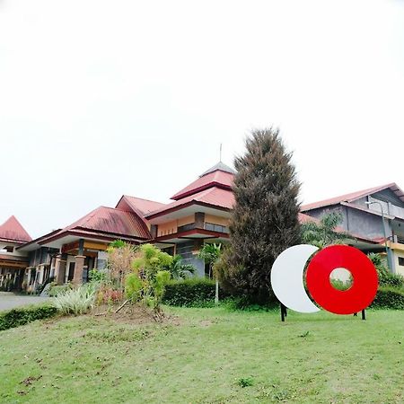 Capital O 892 Grand Pujon View Hotel And Resort Batu  Exterior photo