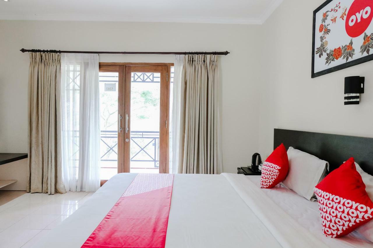 Capital O 892 Grand Pujon View Hotel And Resort Batu  Exterior photo
