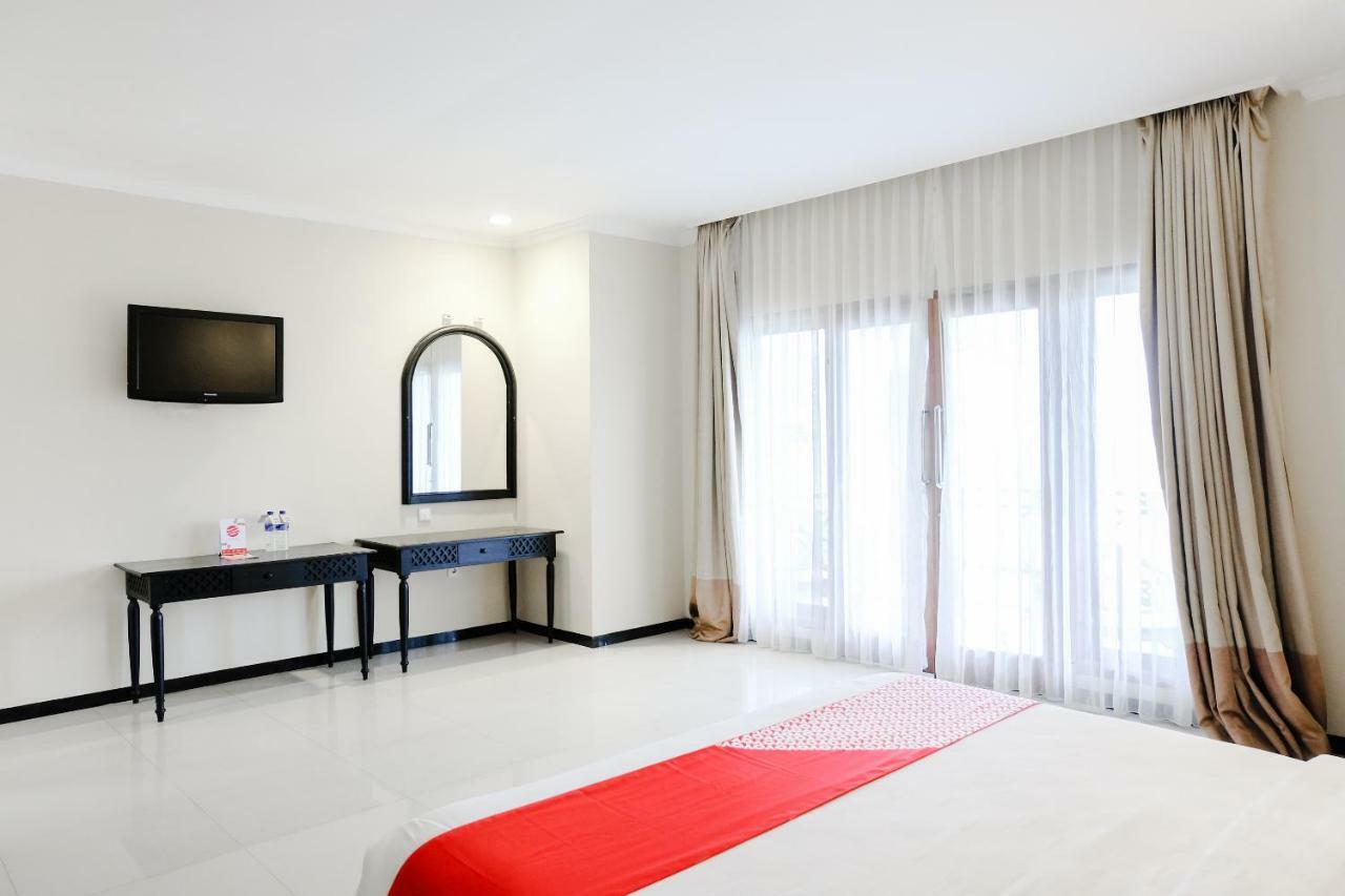 Capital O 892 Grand Pujon View Hotel And Resort Batu  Exterior photo