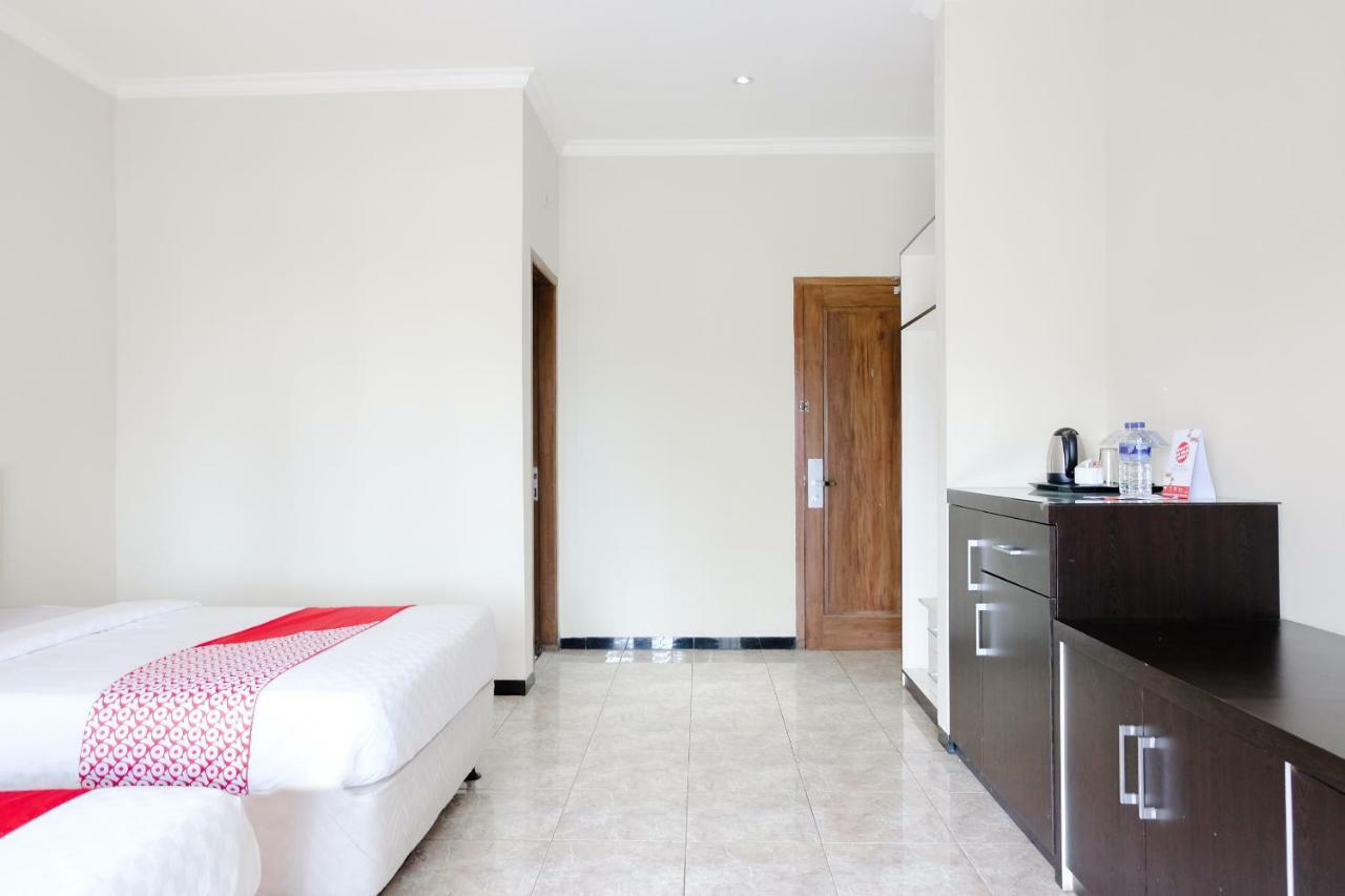Capital O 892 Grand Pujon View Hotel And Resort Batu  Exterior photo