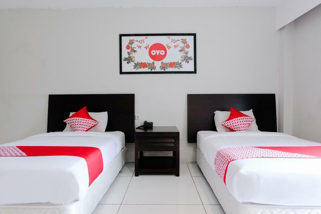 Capital O 892 Grand Pujon View Hotel And Resort Batu  Exterior photo