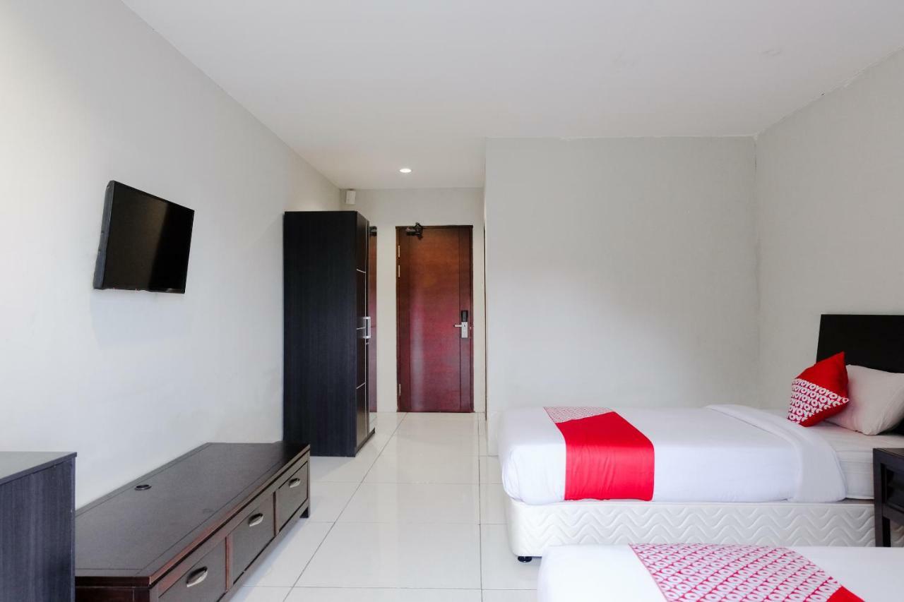 Capital O 892 Grand Pujon View Hotel And Resort Batu  Exterior photo