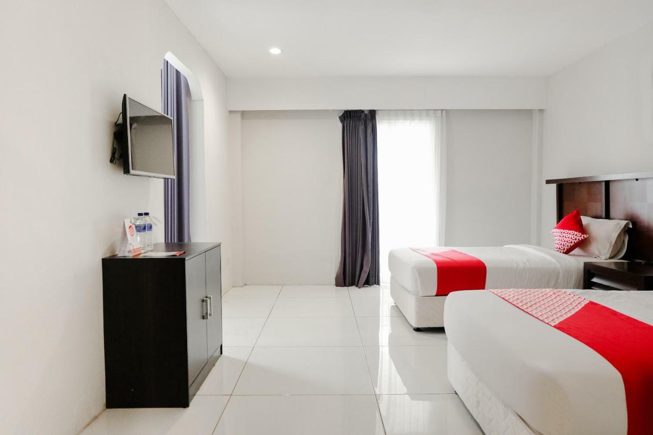 Capital O 892 Grand Pujon View Hotel And Resort Batu  Exterior photo