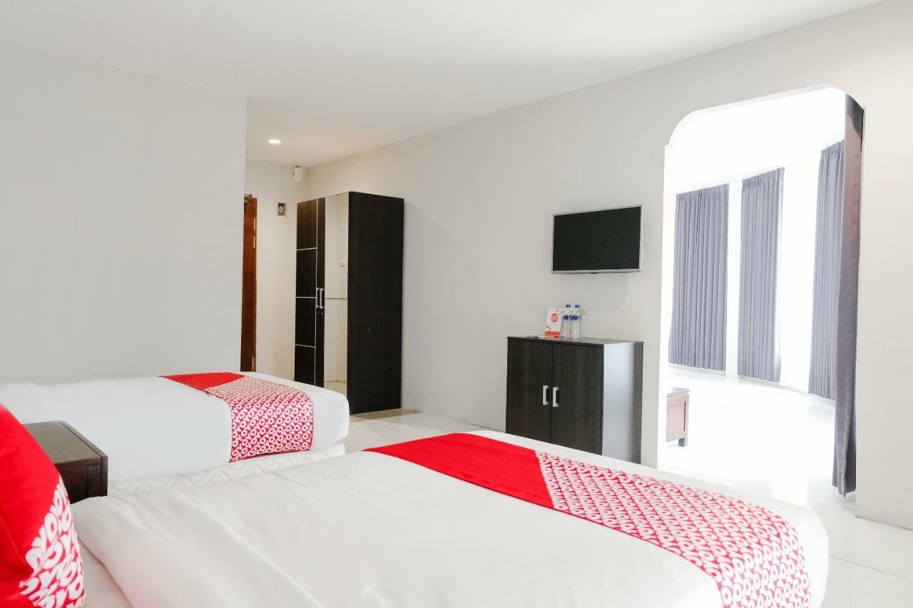 Capital O 892 Grand Pujon View Hotel And Resort Batu  Exterior photo