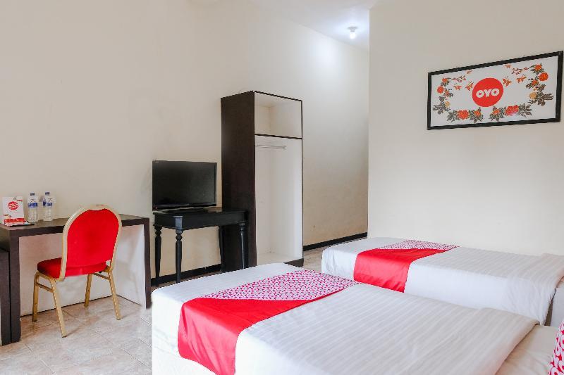 Capital O 892 Grand Pujon View Hotel And Resort Batu  Exterior photo