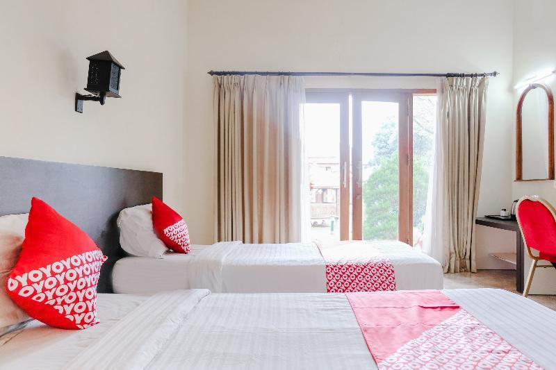 Capital O 892 Grand Pujon View Hotel And Resort Batu  Exterior photo